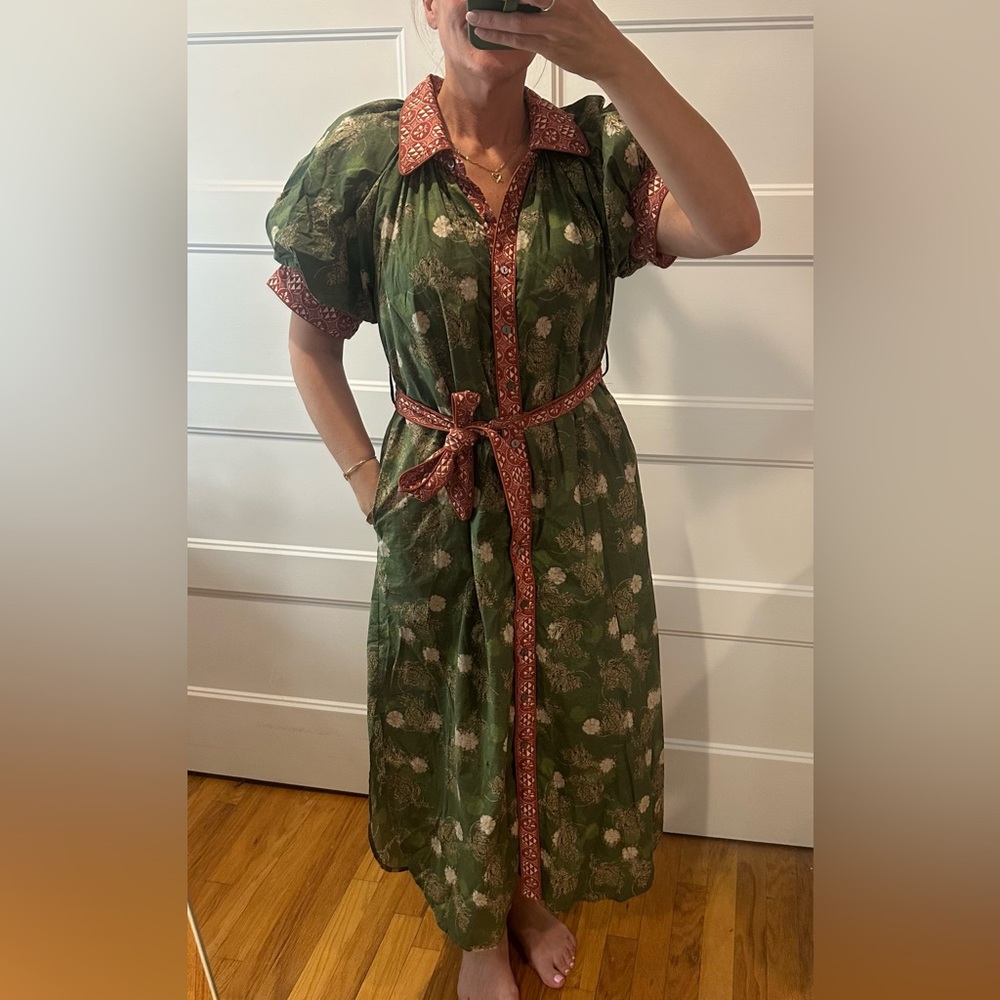 entro Olive Green and Coral Pattern Lined Top